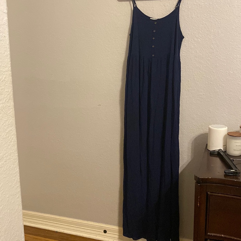 Ninexis Navy Blue Maxi Dress. Size Medium.